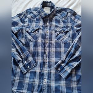 AEROPOSTALE Men's Snap Up Shirt. Size Medium. Long Sleeves.